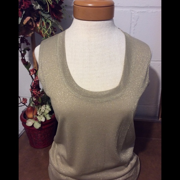 Anthro gold metallic tank top One Girl Who… sz Small - Picture 4 of 9